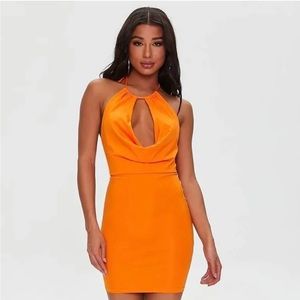 🆕 Forever 21 mini cutout halter dress in orange color size S